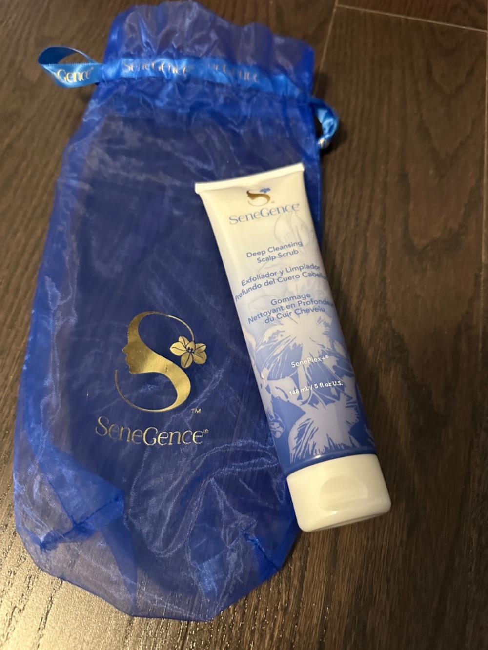 SeneGence Blue Deep Cleansing Scalp Scrub